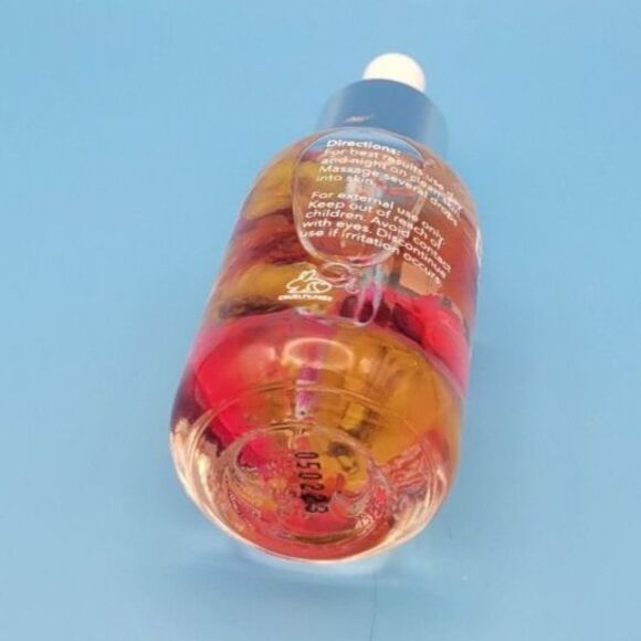 Blossom Infused with Real Flowers All-Natural Face Oil - New - Picture 3 of 4